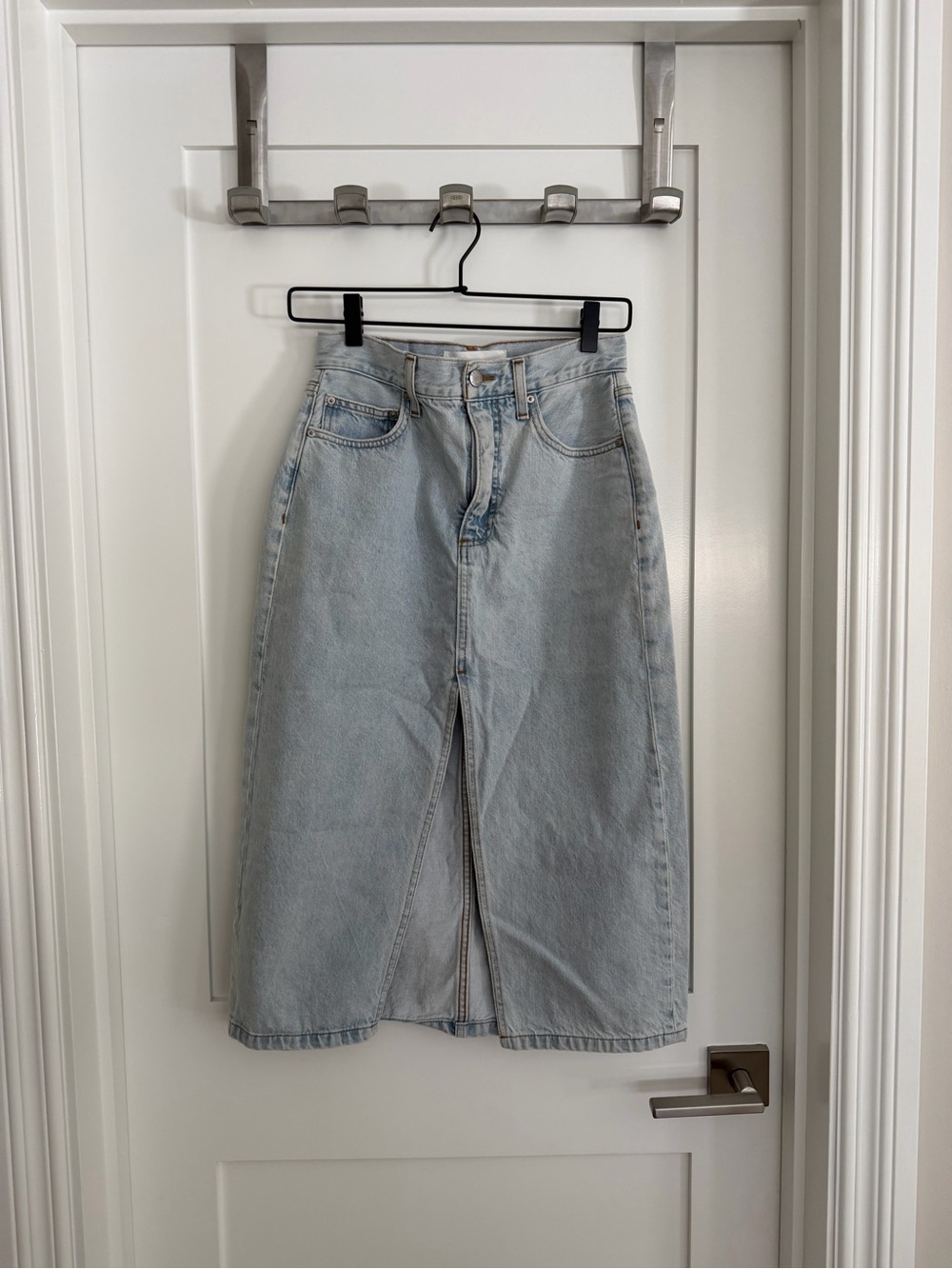 Aritzia Light Wash Denim Midi Skirt size 25